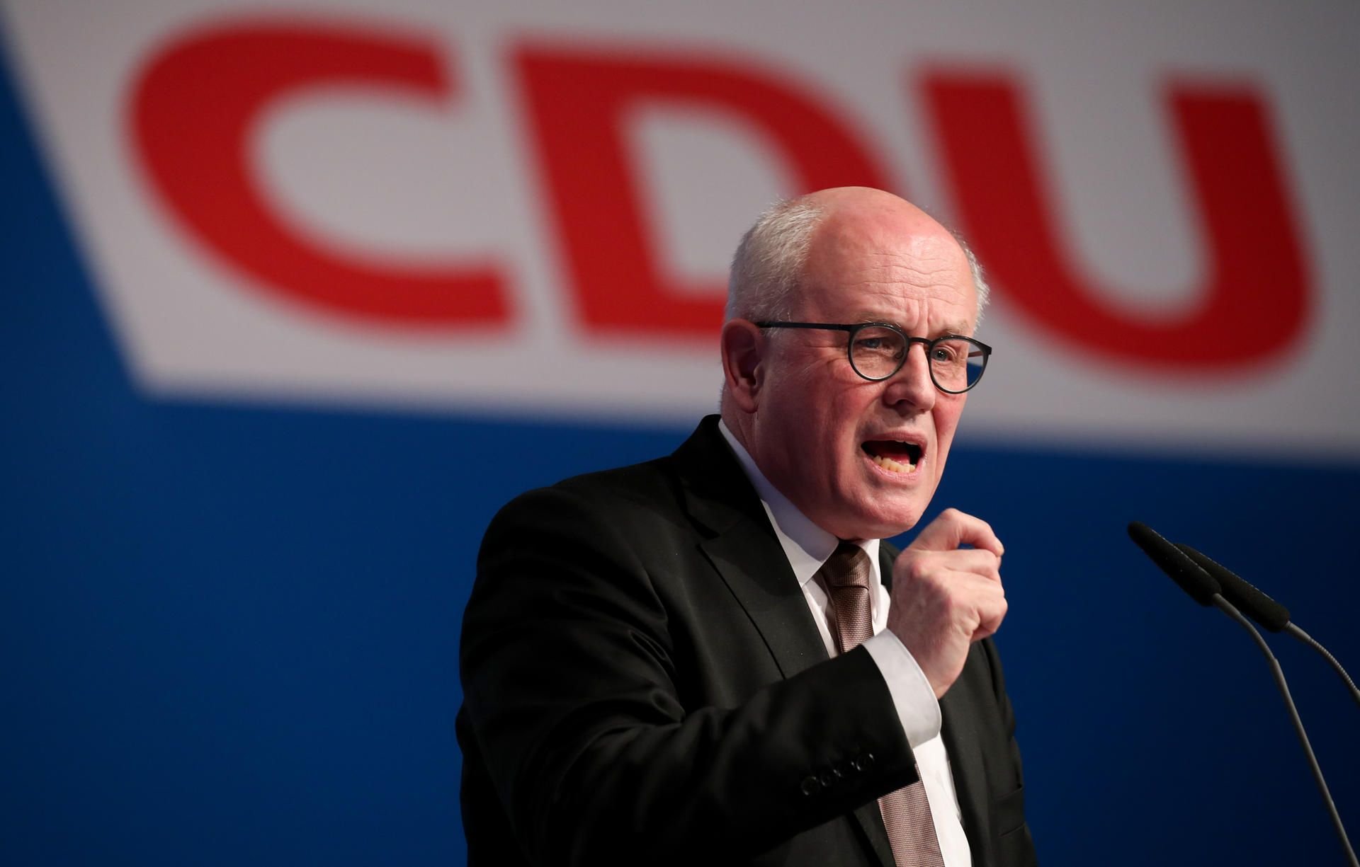 Die Spitze der Unionsfraktion um Fraktionschef Volker Kauder (CDU) will an diesem Dienstag mit der SPD beraten, wie es mit der parlamentarischen Aufklärung im Fall Amri weitergehen soll.