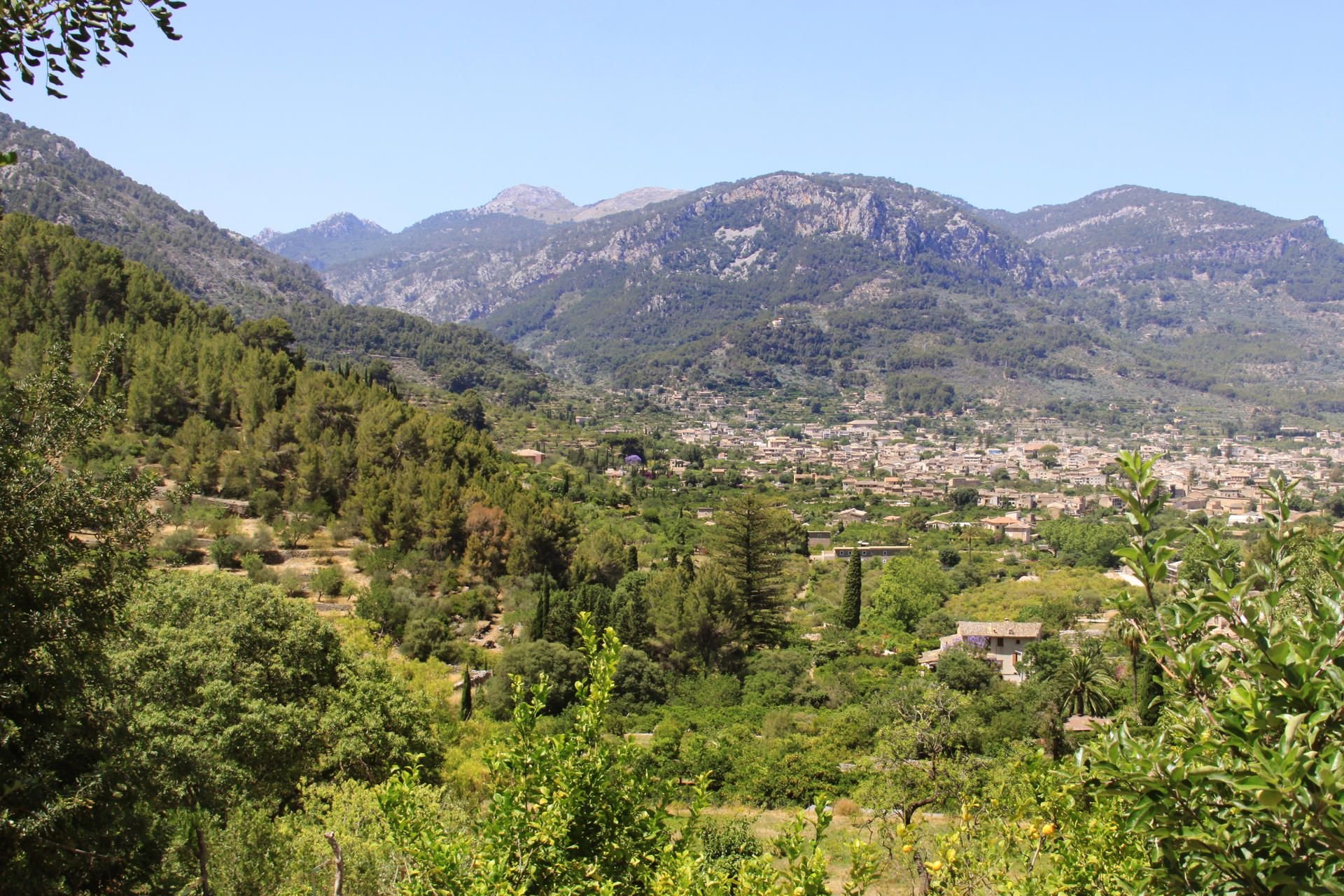 Dorf statt Disko: Ein sehenswerter Ort auf Mallorca ist Sóller.