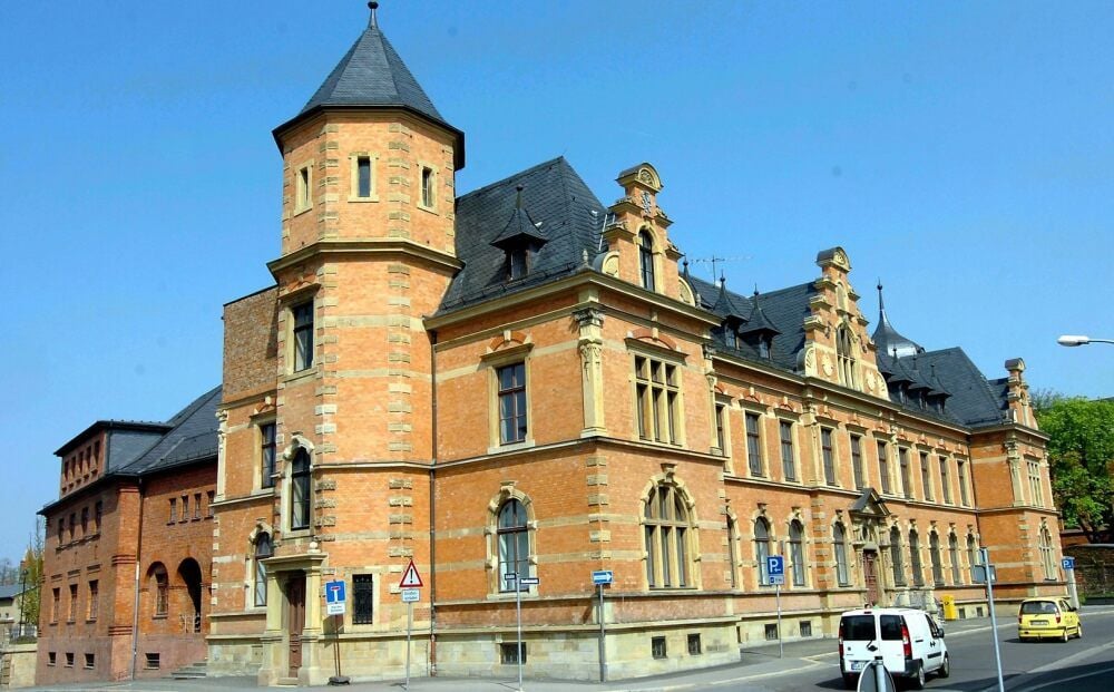 Noch heute ist die Hauptpost ein markanter Bau.
