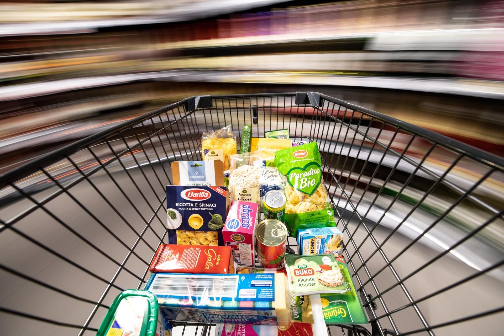 Die Mehrwertsteuersätze sinken am 1. Juli. Unternehmen sind aber nicht verpflichtet, diese Steuersenkung an ihre Kunden beim Einkaufen weiterzugeben.
