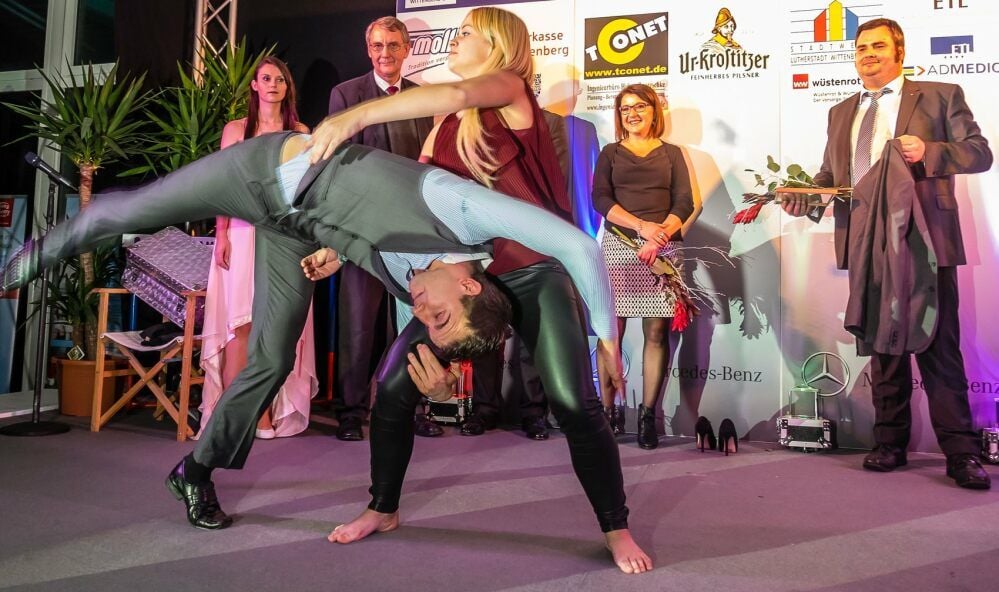 Die Sportgala vom Kreissportbund - auf dem Foto zeigen Luisa Wehle und Key Brauer ihr Können - vereint Show mit Ehrungen.