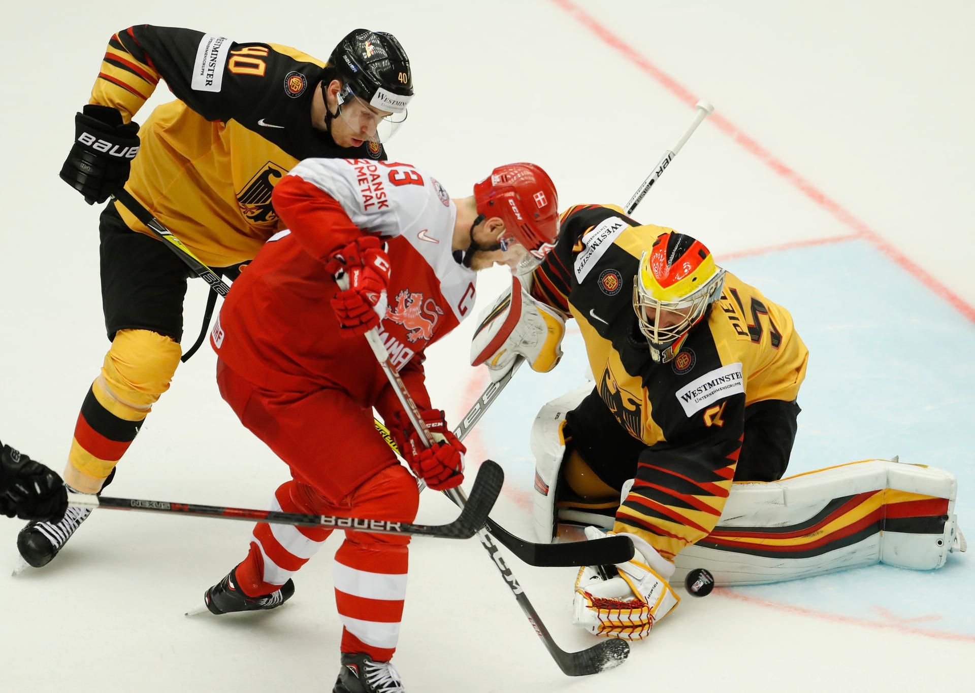 Die Deutschen Eishockeyspieler haben im Penaltyschießen gegen Dänemark verloren.
