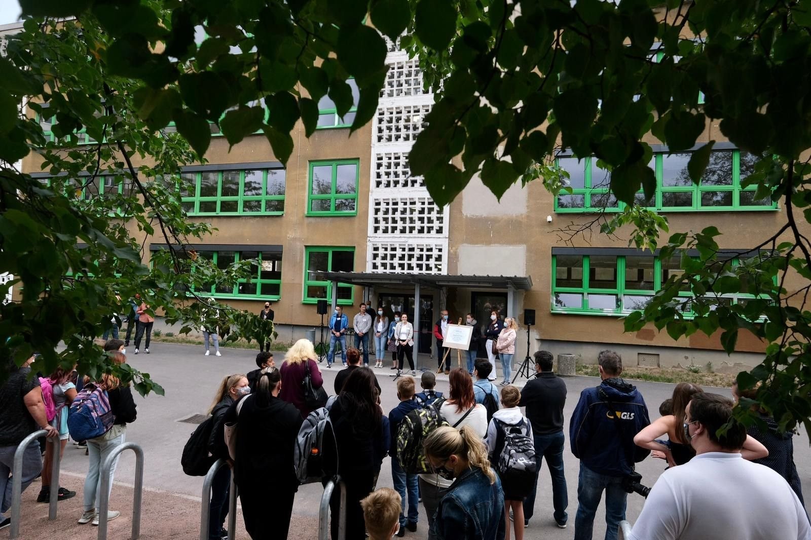 Die dritte Integrierte Gesamtschule (IGS III) beginnt ihren Schulbetrieb.