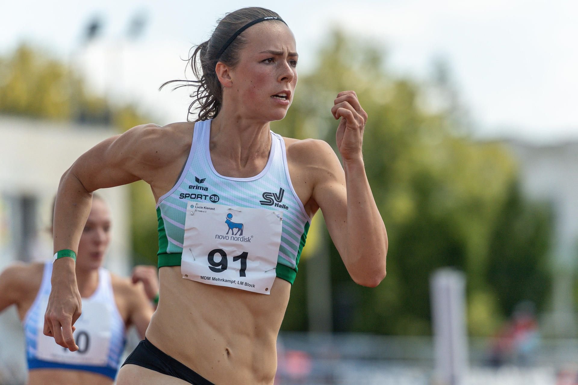 Lucie Kienast im Juli in Halle auf dem Weg zur Bestmarke.