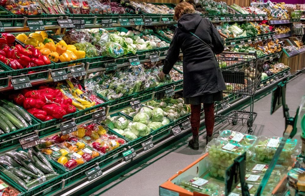 Wie viel Obst und Gemüse hier am Ende wohl in der Tonne landet? Oder doch bei der Tafel oder bei „foodsharing.de“?