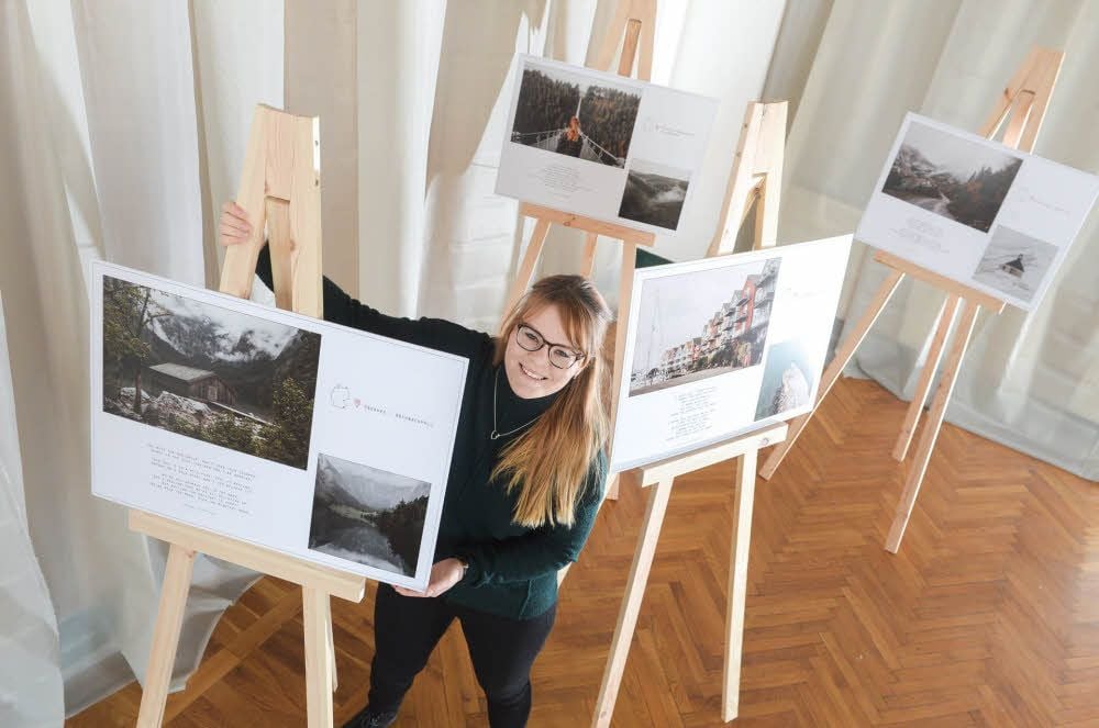 Saskia Stoichev mit einigen ihrer Foto-Kompositionen.