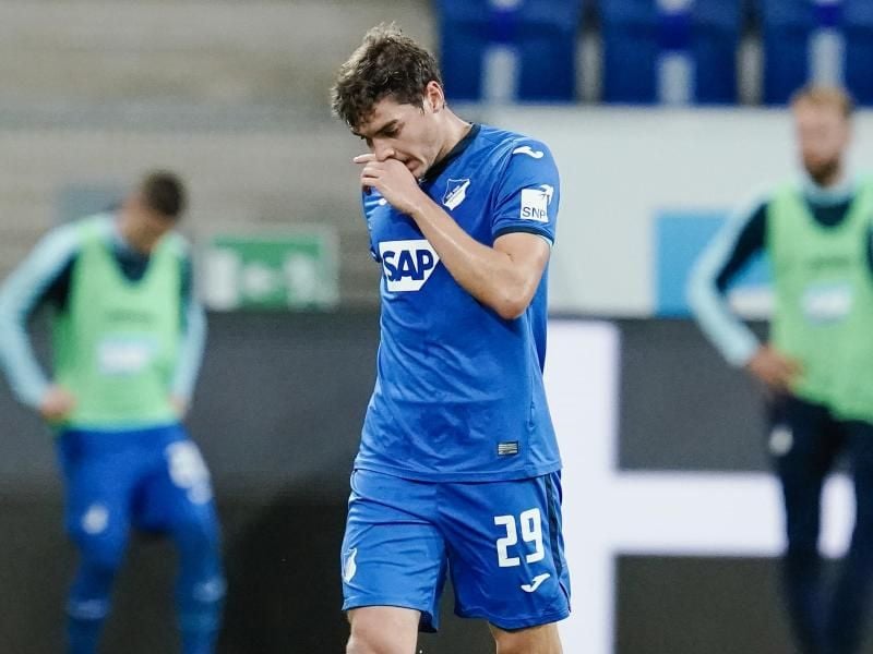 Robert Skov von der TSG 1899 Hoffenheim wurde positiv auf das Coronavirus getestet. Foto: Uwe Anspach/dpa