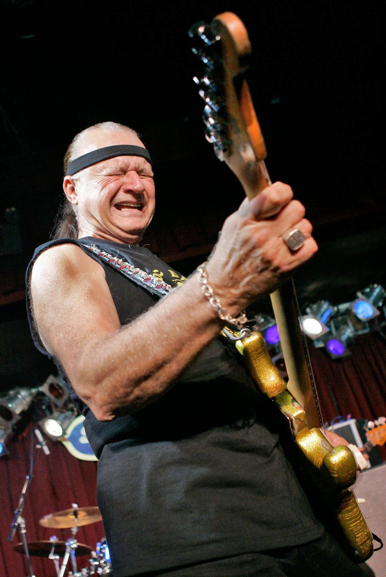 Der Gitarrist Dick Dale im B.B. King Blues Club in New York.