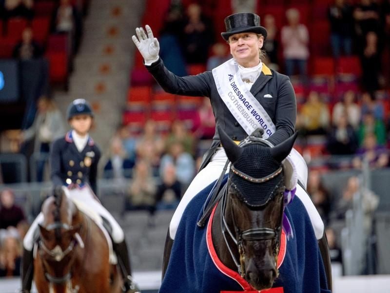 Isabell Werth feiert auf Weihegold ihren Weltcup-Hattrick. Foto: Bjorn Larsson Rosvall/Tt/TT NEWS AGENCY/AP/dpa