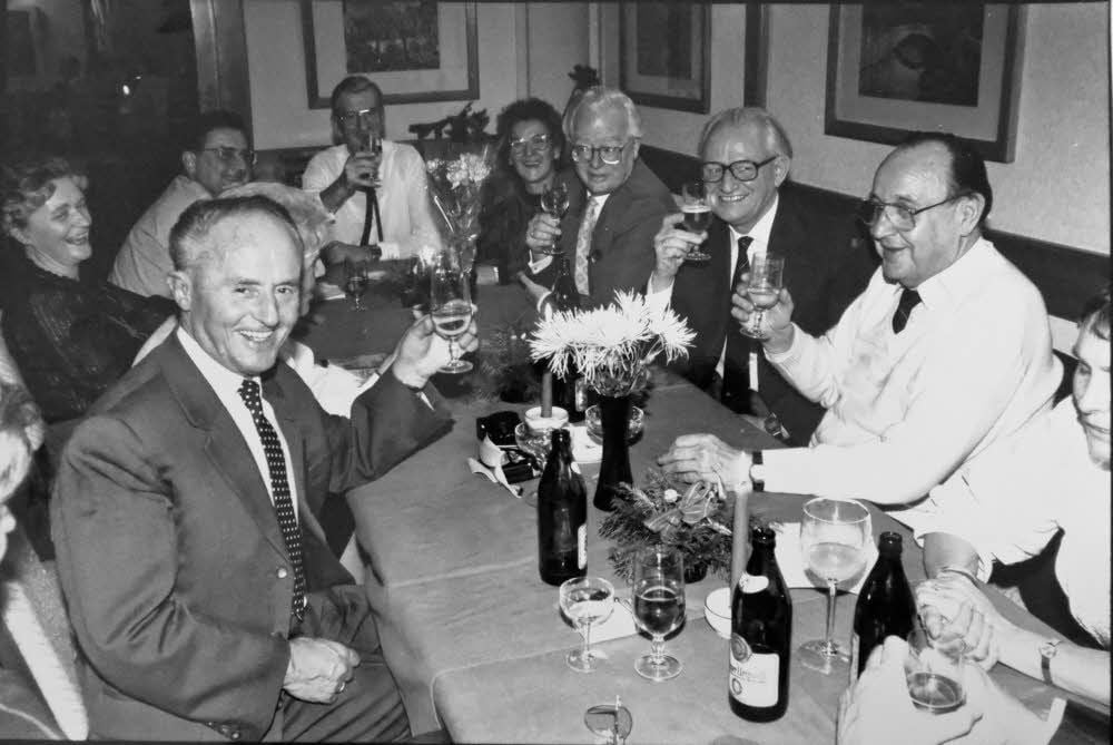Günther Fugmann (l.) und Hans-Dietrich Genscher im März 1990