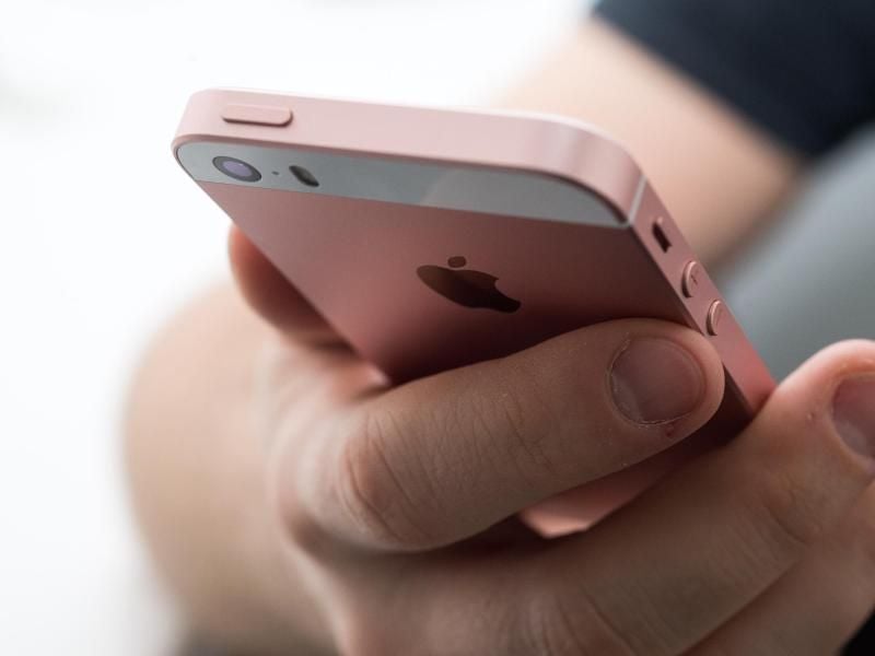 Mit iOS 13 landen Spam-Anrufe direkt auf der Mailbox. Foto: Andrea Warnecke