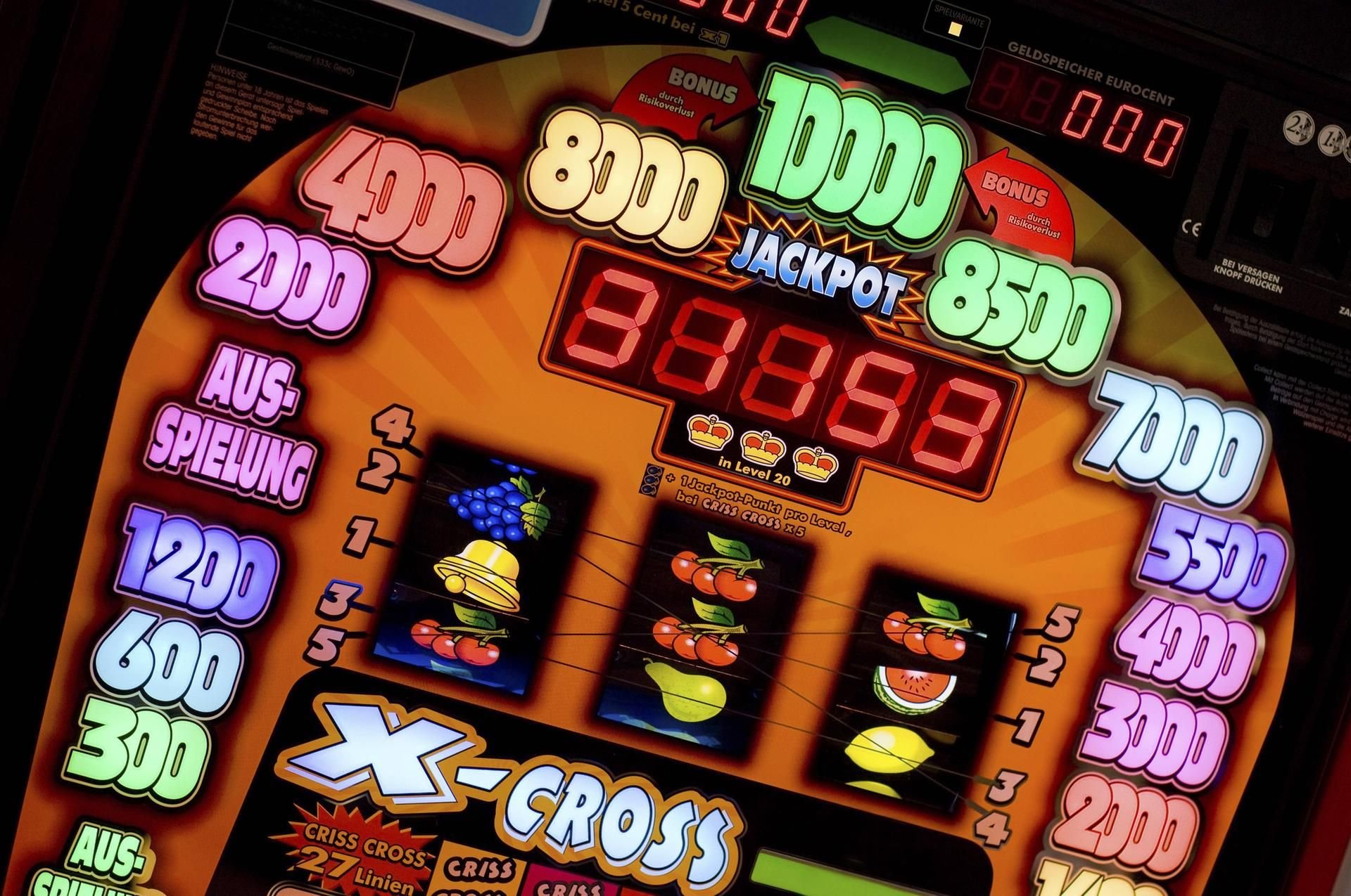 Ein Spielautomat in einer Spielothek.