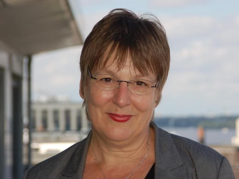 Kerstin Becker-Eiselen ist Abteilungsleiterin Geldanlage, Altersvorsorge und Versicherungen bei der Verbraucherzentrale Hamburg. Foto: VZHH/VZHH/dpa-tmn