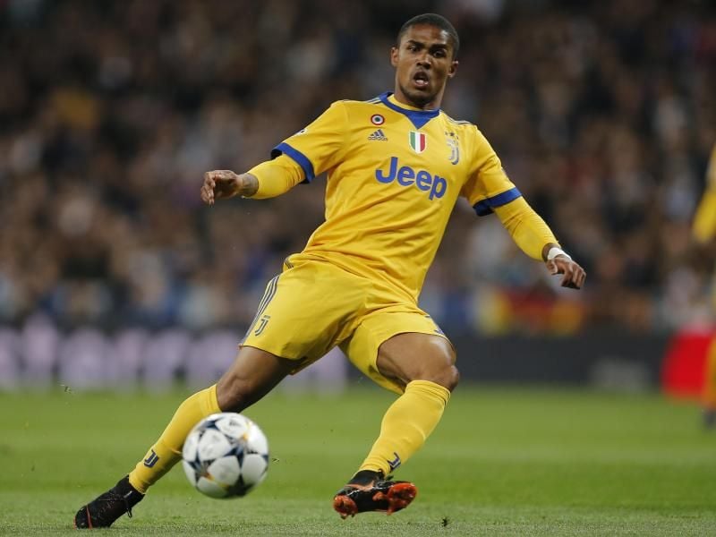 Muss bei der brasilianischen Nationalmannschaft etwas kürzer treten: Ex-Bayern-Profi Douglas Costa. Foto: Paul White