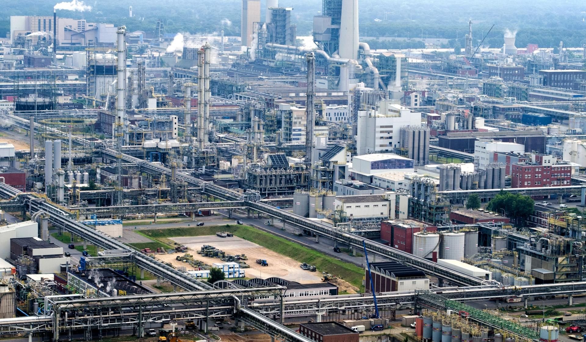 Im Chemiepark Marl ist bei einem Arbeitsunfall ein Arbeiter tödlich verunglückt. (Archivbild)