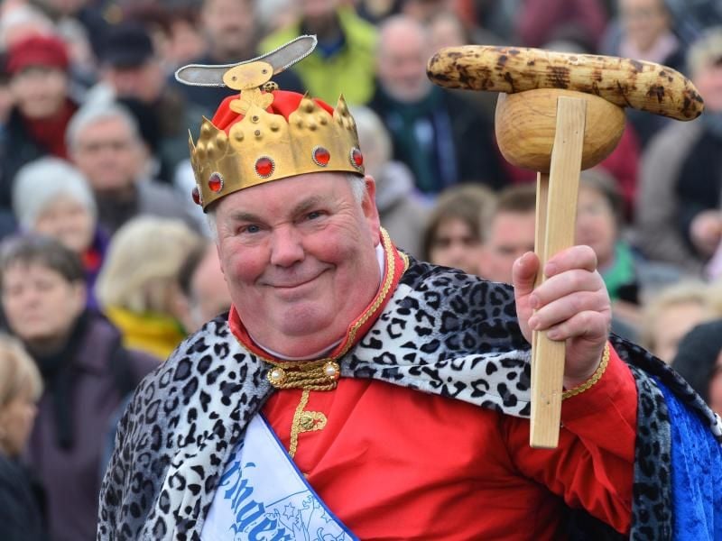 Gerhard I. lautet der Name des Bratwurstkönigs von Thüringen. Foto: Martin Schutt