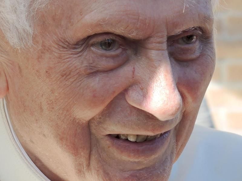 Joseph Ratzinger, der emeritierte Papst Benedikt XVI. ist zurück in Bayern. Foto: Lena Klimkeit/dpa