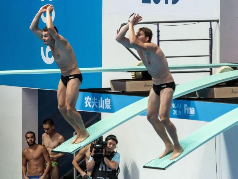 Patrick Hausding (l) und Lars Rüdiger verpassten eine WM-Medaille vom Drei-Meter-Brett. Foto: Bernd Thissen