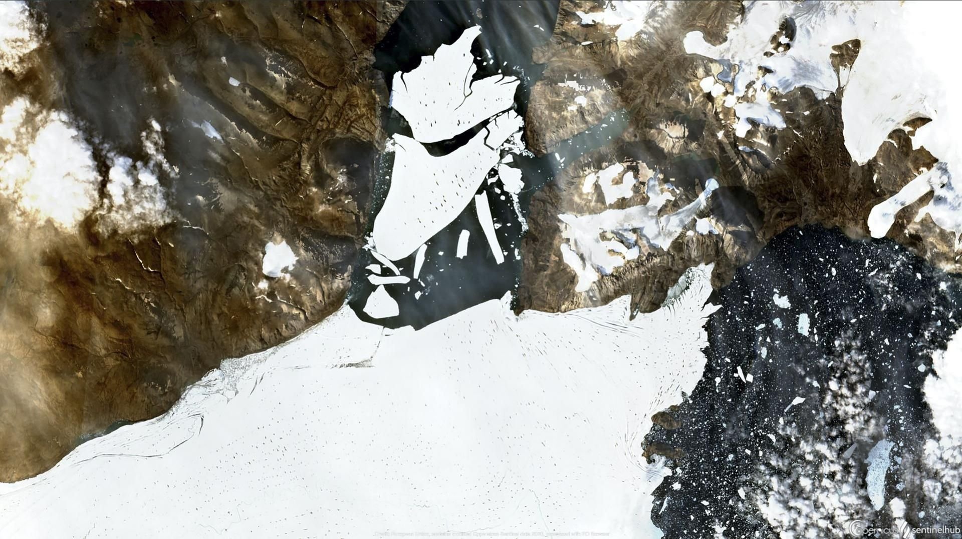 Der abgebrochene Teil des Nioghalvfjerdsfjorden-Gletschers in einer Satellitenaufnahme