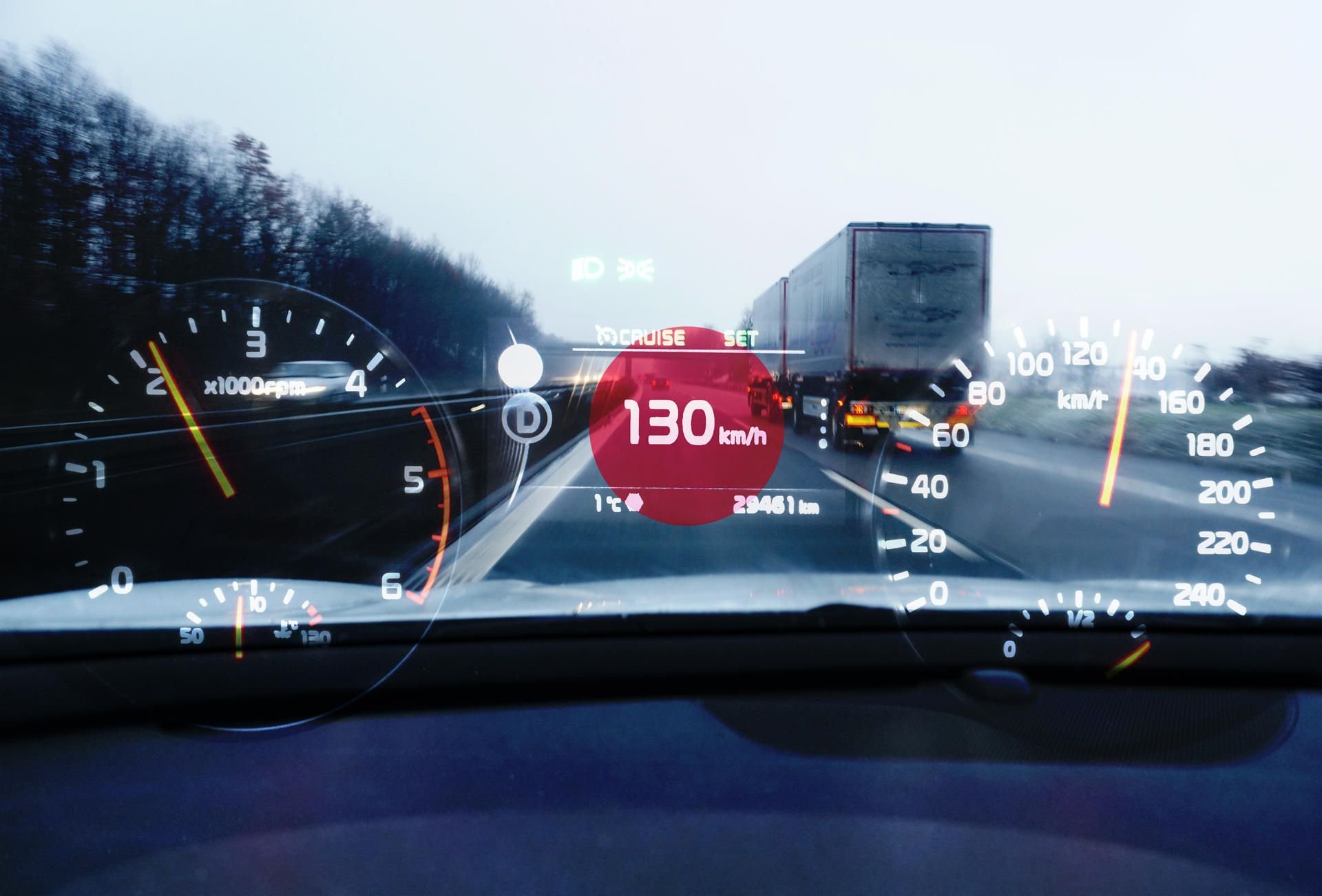 Auf Autobahnen gilt eine Richtgeschwindigkeit von 130 Kilometern pro Stunde.