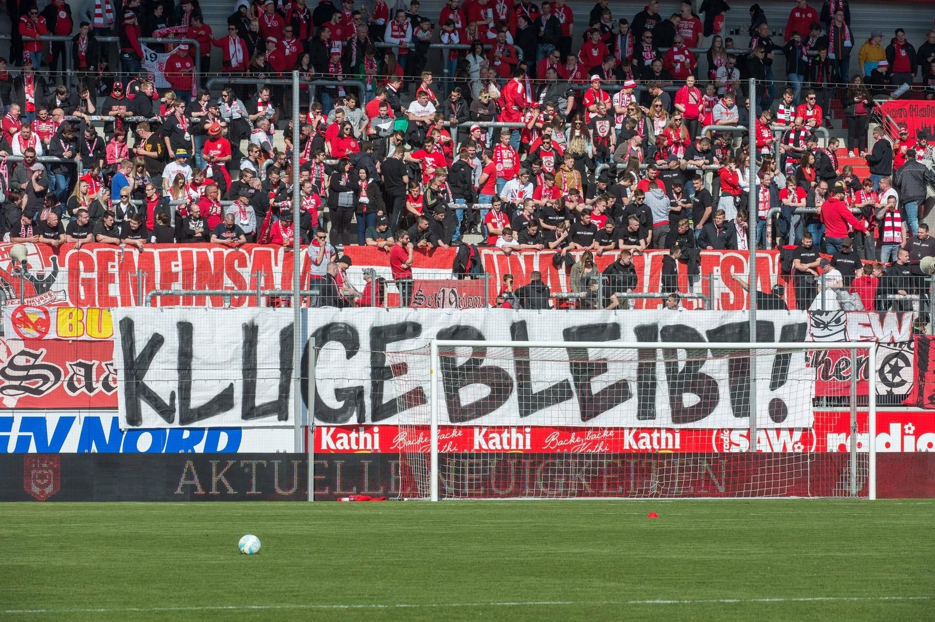 HFC-Fans setzen sich für Steffen Kluge ein.