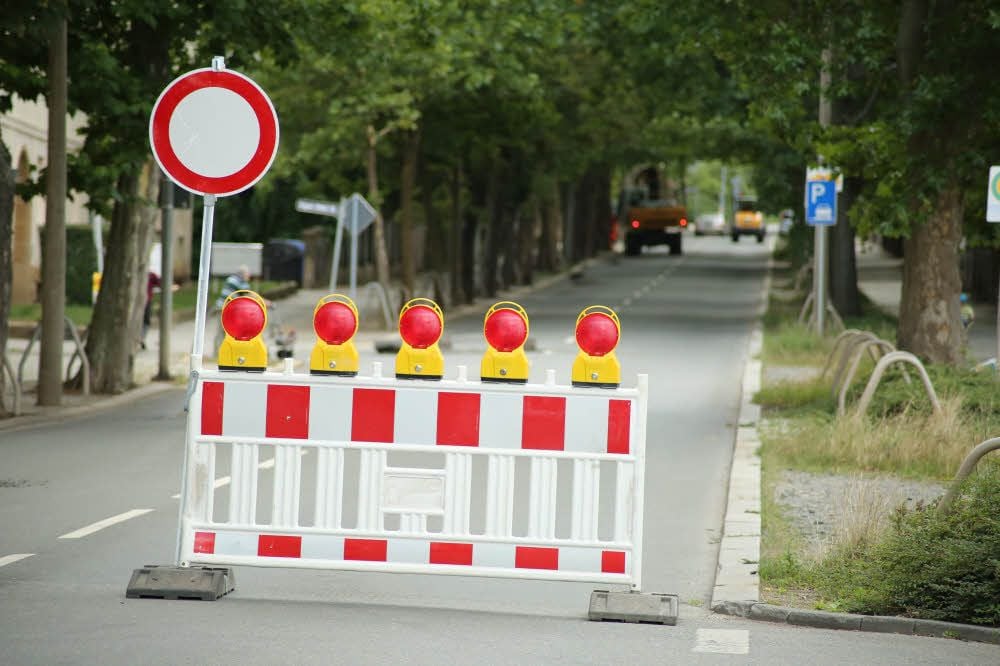 Seit Montagmittag ist die Geußnitzer Straße in Zeitz voll gesperrt.