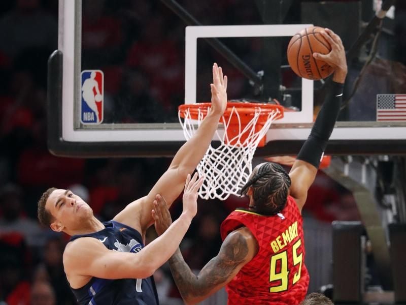 DeAndre' Bembry von den Atlanta Hawks setzt zum Dunking an. Foto: John Bazemore/AP