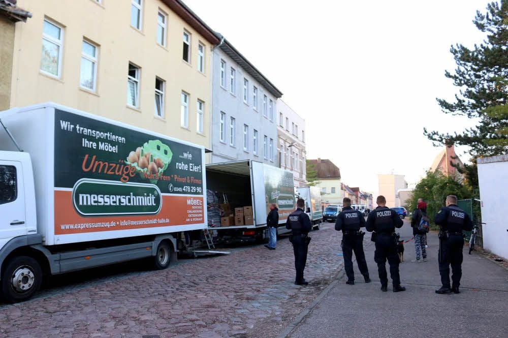 Im Vorjahr zogen die Obdachlosen aus der Augustenstraße aus und in die Kolping-Straße, bis das Objekt umgebaut war. Jetzt geht es darum, wieder einen Umzug zu organisieren - für Karin Ritter, in ein reguläres Mietverhältnis.