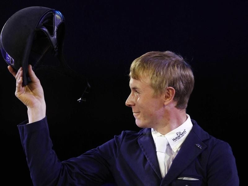 David Will hat überraschend den Großen Preis in Hickstead gewonnen. Foto: Bas Czerwinski/epa