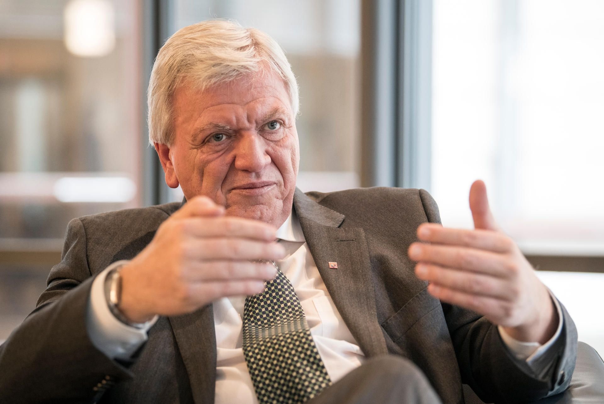 „Die SPD plant die Beerdigung der sozialen Marktwirtschaft“, sagte der CDU-Vizevorsitzende Volker Bouffier.
