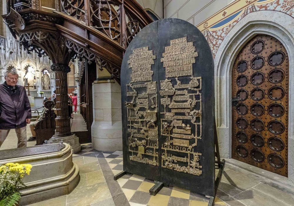 „Thesen. Dänische Gegenwartskünstler im Dialog mit der Reformation“ lautet der Titel einer Wanderausstellung aus Dänemark, die durch die Stiftung Christliche Kunst bald in Wittenberg präsentiert wird, unter anderem in der Schlosskirche (Foto). Insgesamt sind 50 Werke von 25 Künstlern zu sehen.