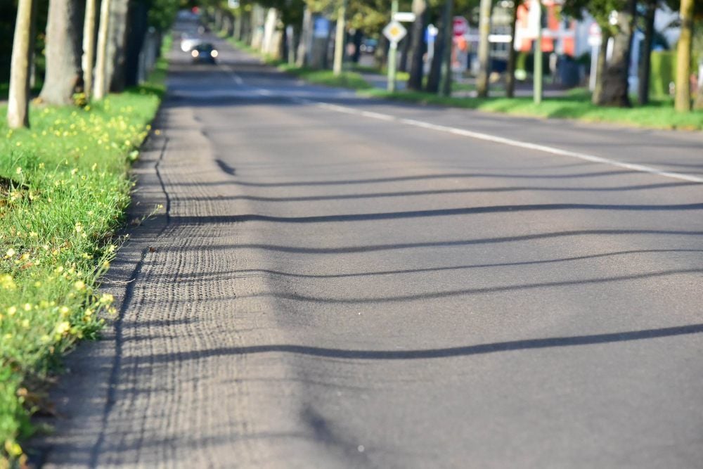 Die Heidestraße ist augenscheinlich in keinem guten Zustand.