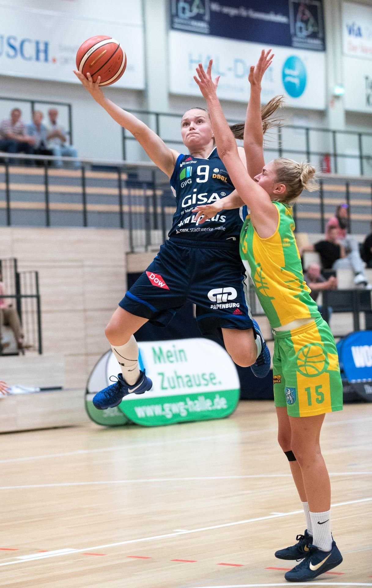 Inken Henningsen für die Lions in Aktion.