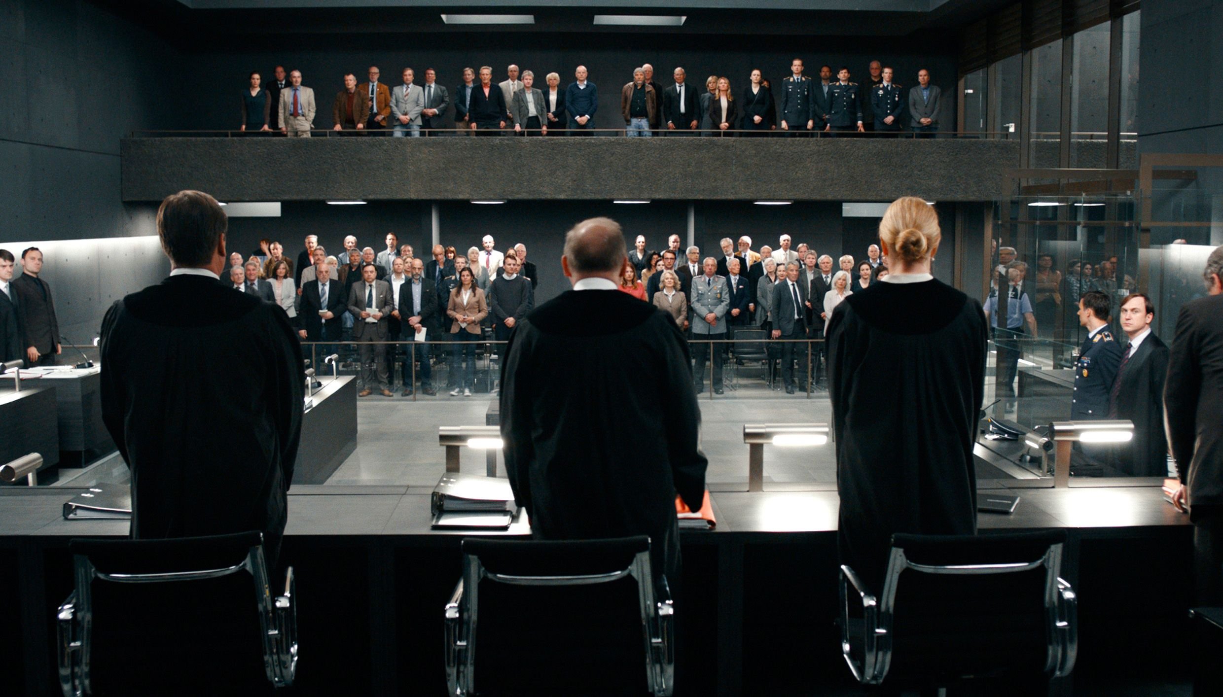 Die große Strafkammer des Schwurgerichts Berlin verhandelt den „Fall Lars Koch“ - eine Szene des Films „Terror - Ihr Urteil“.