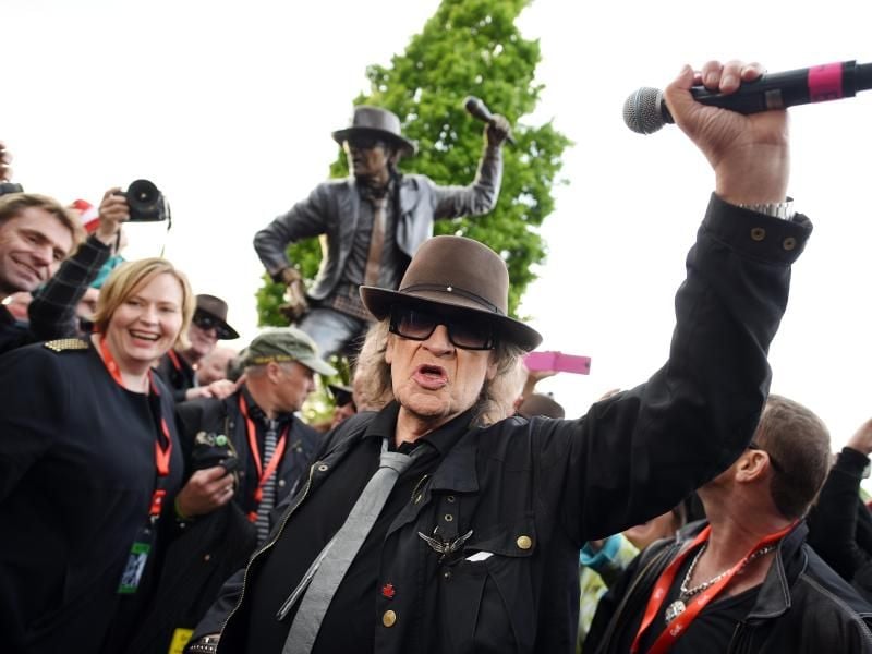 Udo Lindenberg 2015 in Gronau bei einer Feier zur Enthüllung eines Denkmals. Foto: Henning Kaiser
