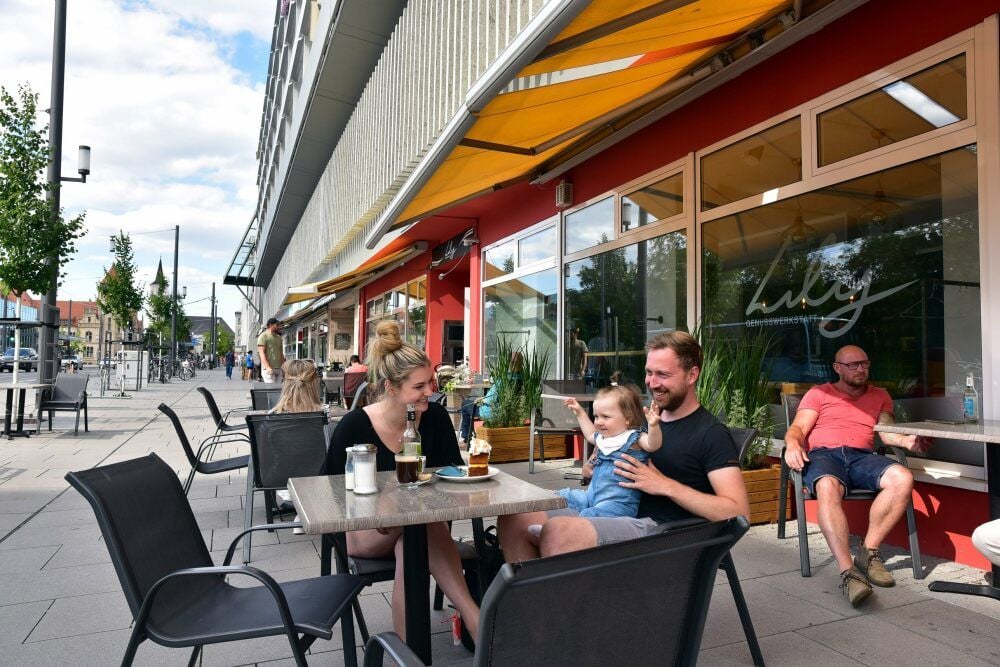 Das Lilys lädt an der Kavalierstraße zum Platz nehmen ein.