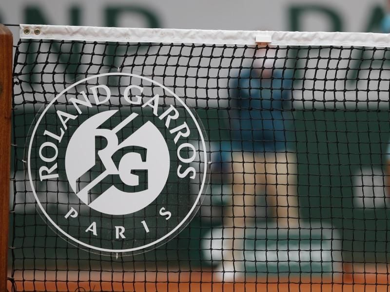 Daniel Altmaier und Laura Siegemund streben in Paris bei den French Open ins Achtelfinale. Foto: Christophe Ena/AP/dpa
