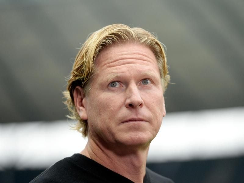 Der Hamburger Trainer Markus Gisdol am Spielfeldrand. Foto: Maurizio Gambarini/Archiv