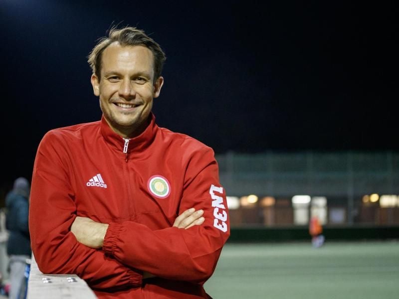 Der ehemalige Hockeynationalspieler und derzeitige Spielertrainer vom Hamburger Polo-Club, Matthias Witthaus. Foto: Sina Schuldt/dpa/Archivbild