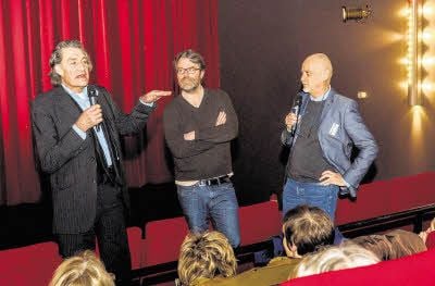 Schauspieler Winfried Glatzeder (links) und Filmregisseur Robert Thalheim stellten sich den Fragen von Domstadtkino-Betreiber Ulrich Jacobi.