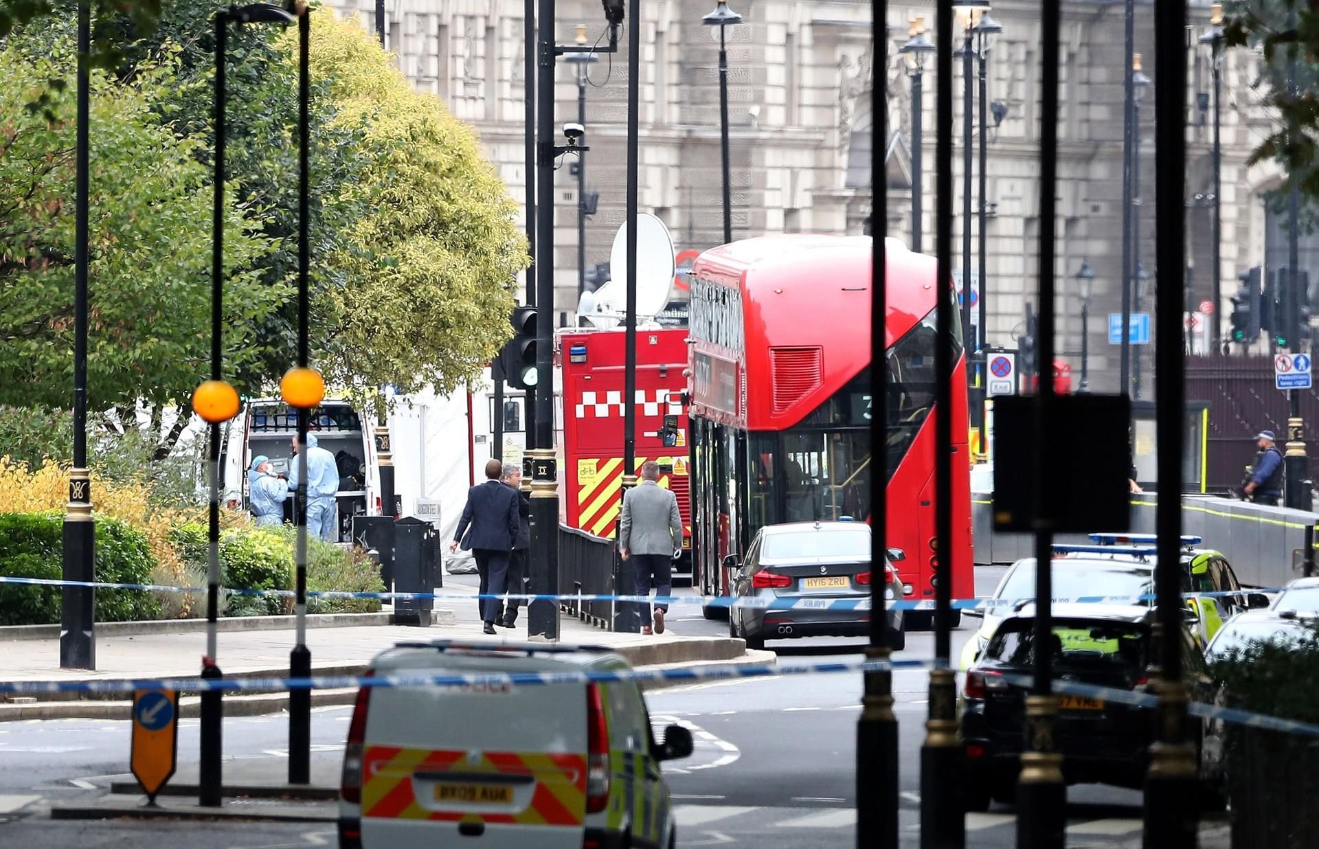 Polizei vor dem britischen Parlament.