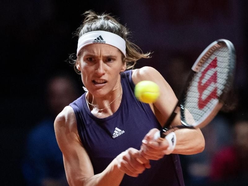 Im deutschen Duell mit Angelique Kerber musste sich Andrea Petkovic geschlagen geben. Foto: Marijan Murat/dpa