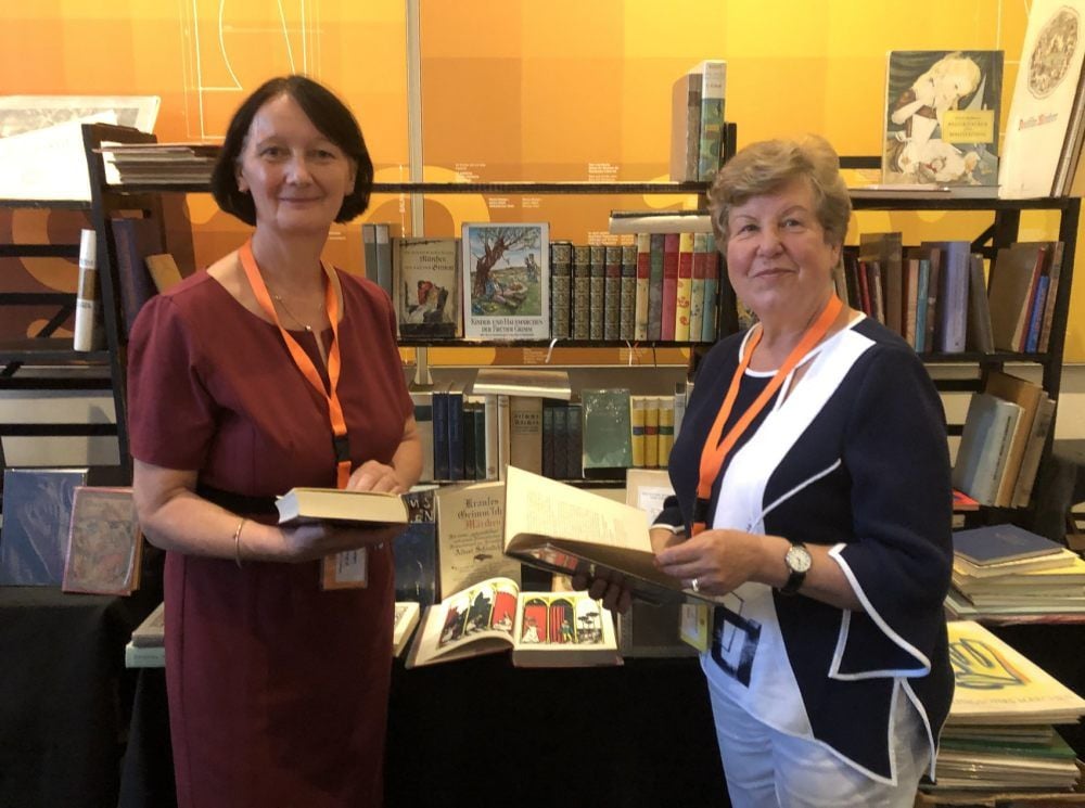Ricarda Lucas (li.) und Ute Fisch freuen sich auf die Kongresstage in Dessau.