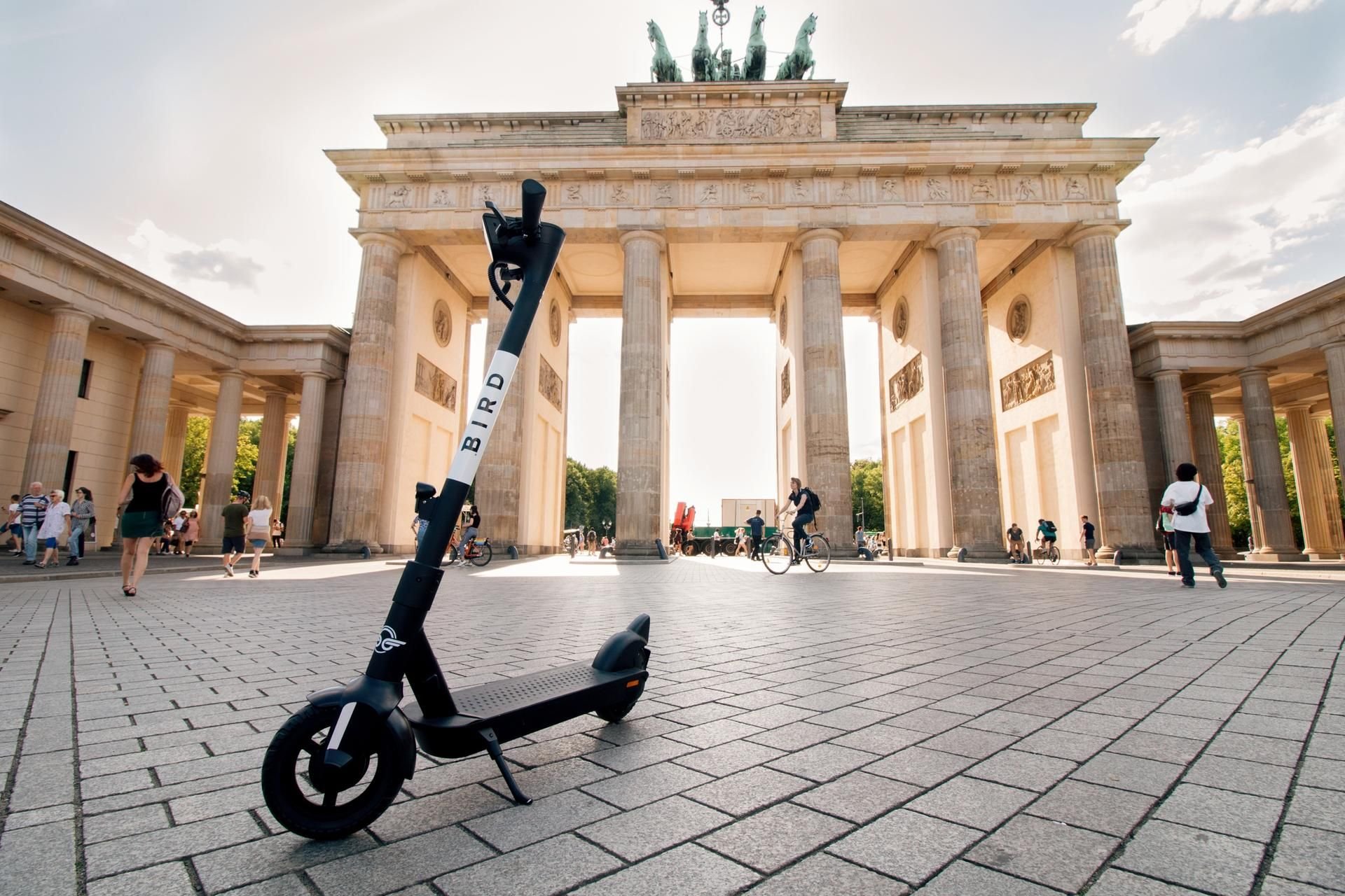 Der E-Scooter-Anbieter Bird ist seit wenigen Monaten auch in Deutschland unterwegs.