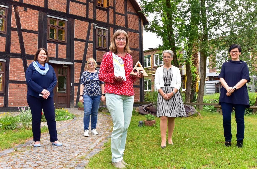 Regina Schumann ist mit dem Clubpreis von Soroptimist International Dessau-Wörlitz ausgezeichnet worden.