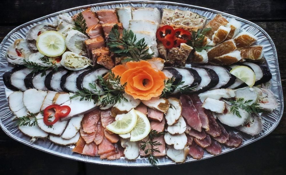 Auch Räucherfisch wird im Fischerhof hergestellt.