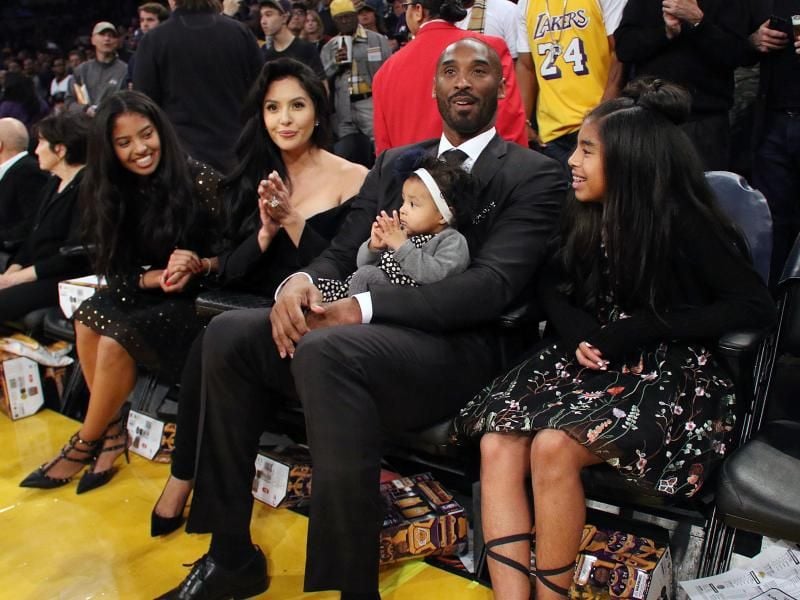 Superstar Kobe Bryant mit Tochter Gianna Maria-Onore (l-r), Ehefrau Vanessa Laine Bryant sowie den Töchtern Bianka Bella und Natalia Diamante. Foto: Javier Rojas