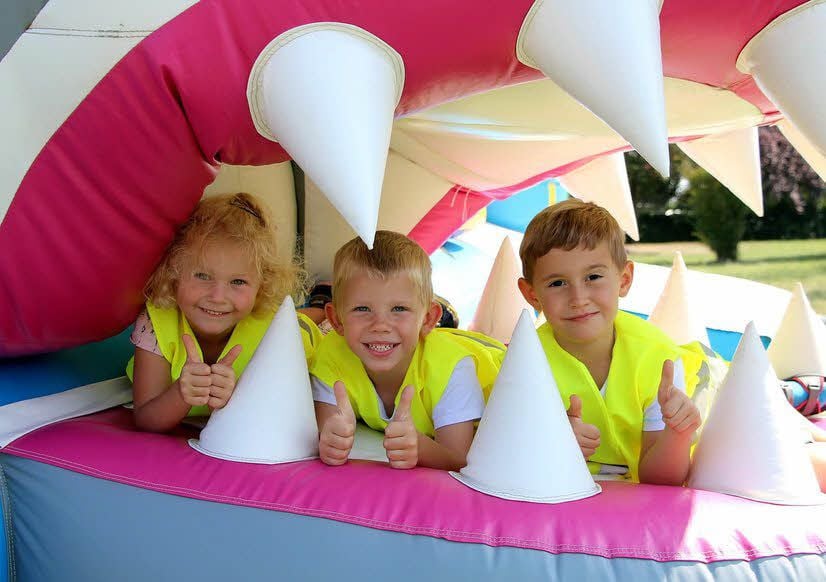 Die Mädchen und Jungen aus Sachsen-Anhalt und Thüringen hatten viel Spaß beim Kinderfest im Rottleberöder Knauf-Werk.