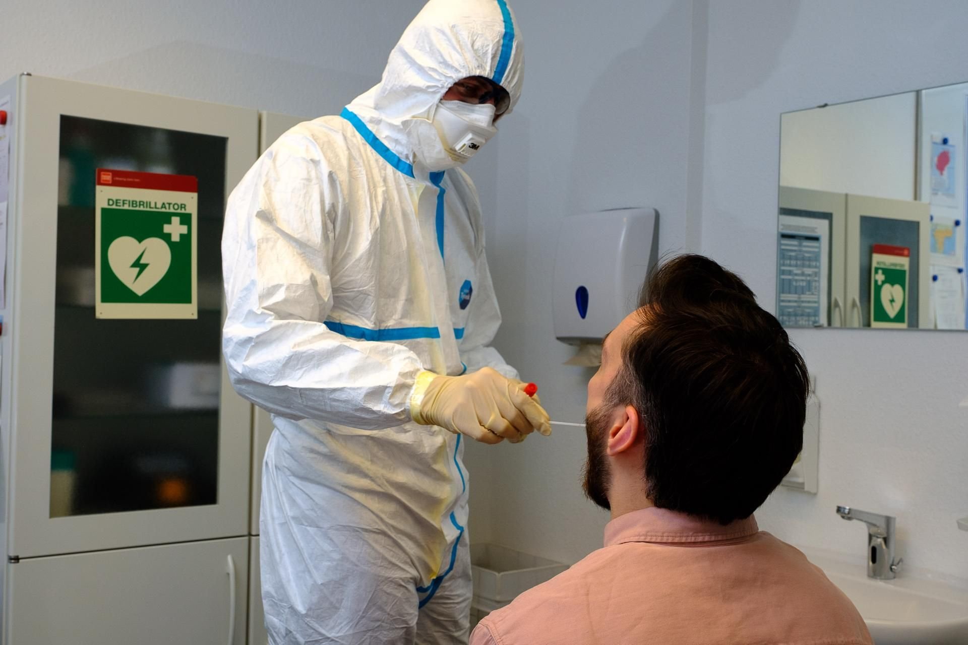 Schnelltest für Bürger, die sich möglicherweise mit Covid-19 infiziert haben.