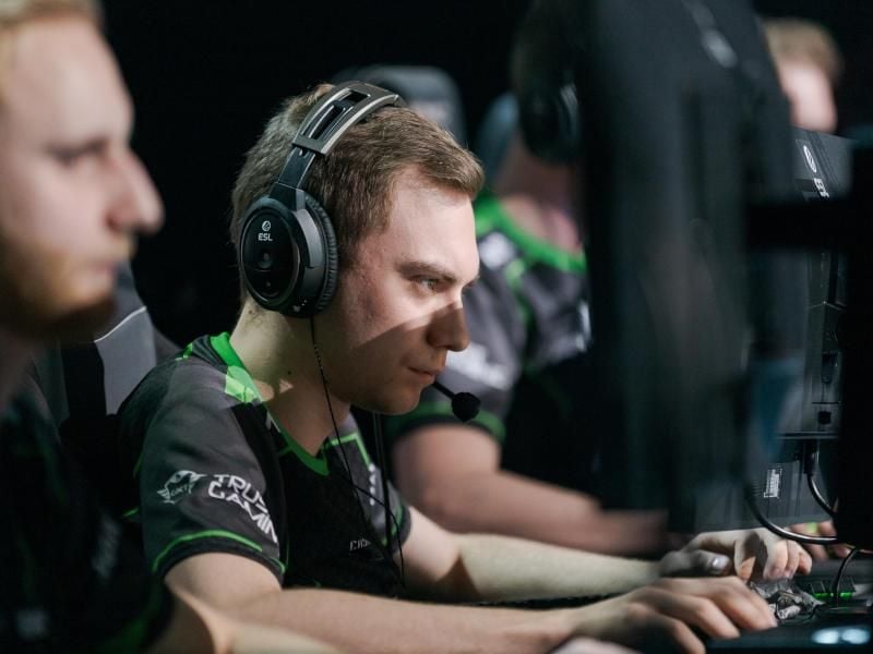Sprout um Josef „faveN” Baumann bleibt bei der ESL One Cologne weiterhin ungeschlagen. Foto: Stephanie Lieske/ESL/dpa